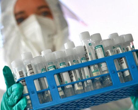 Британците изследват нова мутация на Covid-19