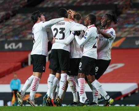 Милан измъкна равенство срещу Юнайтед в последните секунди, Арсенал с категорична победа в Гърция