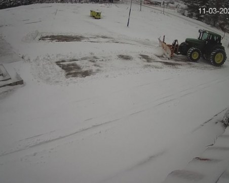 Снежна приказка на хижа Здравец и Пампорово