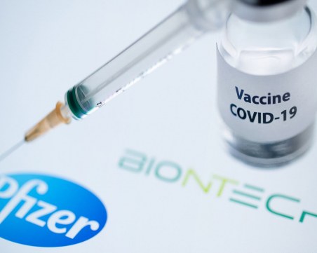 Ваксината на Pfizer/BioNTech пази и от безсимптомно заразяване с Covid-19