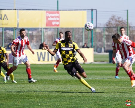 Виктор Генев се завръща за Ботев, вижте съставите