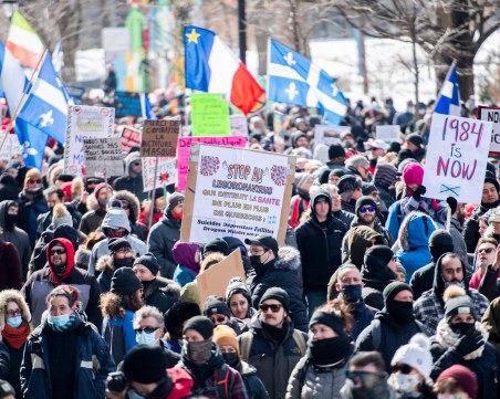 Хиляди на протест в Канада против мерките срещу коронавируса