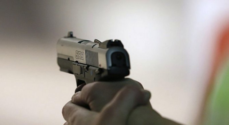 20-годишен откри стрелба в заведение в Бургас, защото затваряли