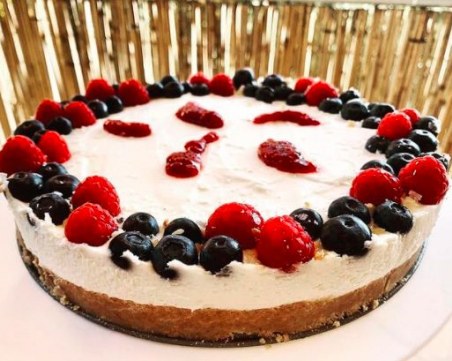 Искате лек десерт? Опитайте тази вкусна рецепта за чийзкейк