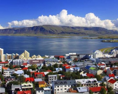 Исландия отваря граници си за всички ваксинирани пътници