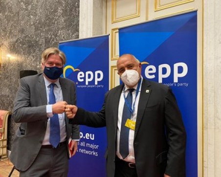 Бойко Борисов проведе телефонен разговор с генералния секретар на ЕНП Антонио Лопес