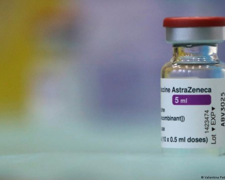 ЕМА: Ваксината на Астра Зенека е безопасна, ползите са повече от рисковете