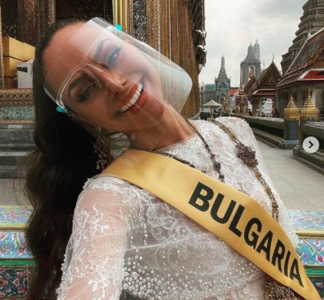 Какво направи пловдивската Мис в Тайланд, след като карантината й приключи?