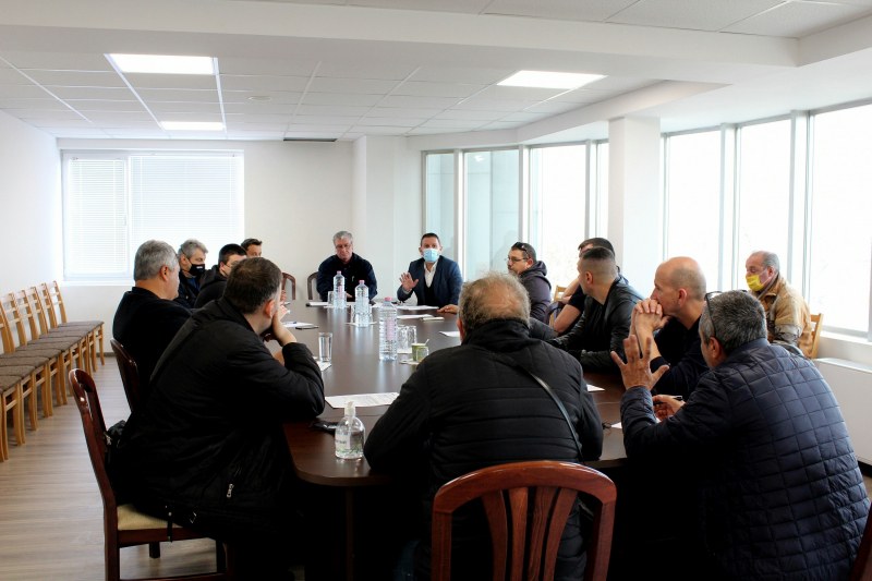 Разногласия в гилдията! Таксиметрови превозвачи не успяха да постигнат консенсус за тарифите