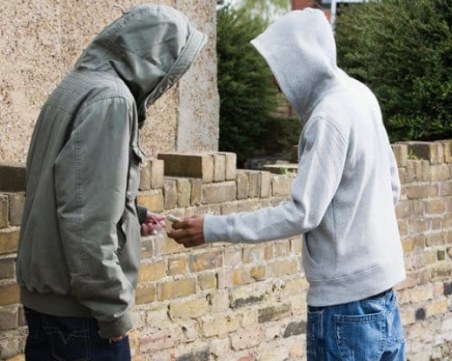 Двама мъже и жена в ареста в Пловдив заради наркотици