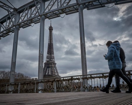 Едномесечен локдаун в Париж и още 15 департамента заради ръста на заразените