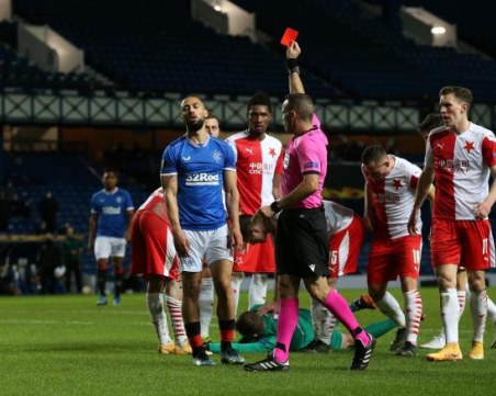 Удари и расистки скандал на мача Рейнджърс - Славия Прага