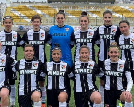 ЖФК Локомотив спечели с 8:0 пловдивското дерби срещу Енко