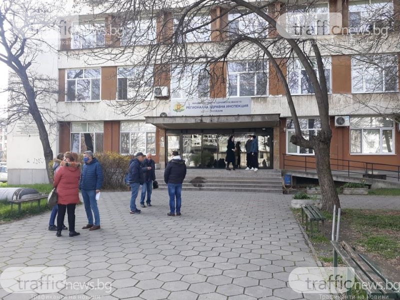 Рестарт на масовата ваксинация в Пловдив, 162-ма получиха доза от AstraZeneca вчера