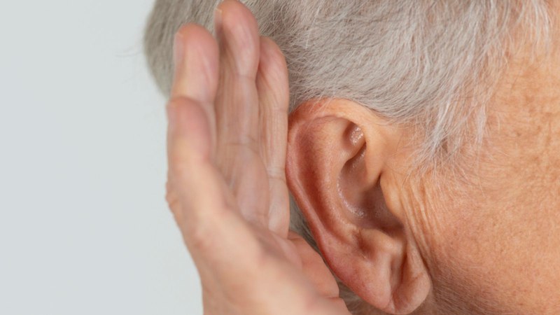 Изследване: Загуба на слуха, шум в ушите и световъртеж може да са свързани с Covid-19