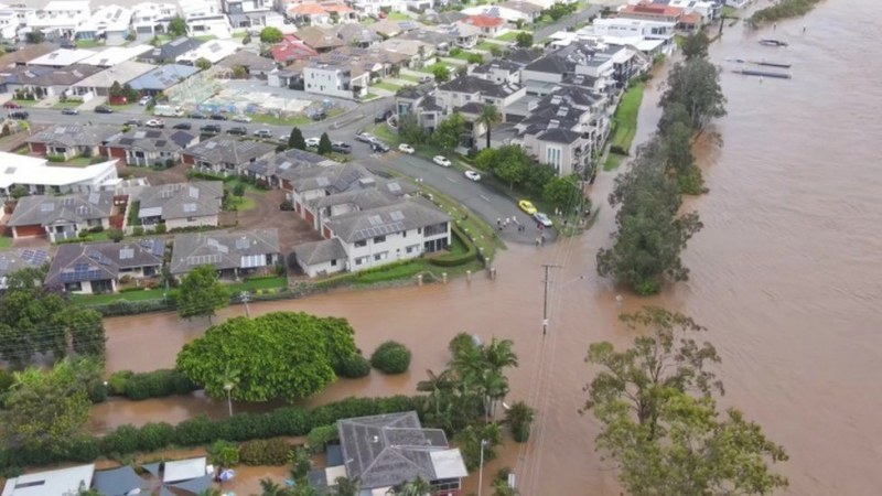 Проливни дъждове в Австралия, хиляди са евакуирани