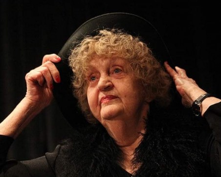 Почина Татяна Лолова