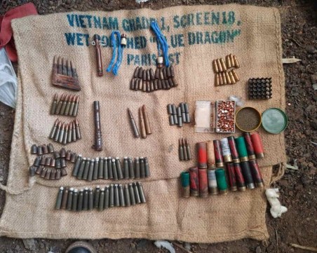 Пенсионер се зареди с боен арсенал като за война край Пловдив