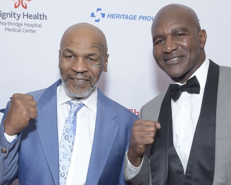 Шоуто, което ще засенчи Фюри vs Джошуа, е факт! Тайсън и Холифийлд в битка за 50 млн. долара