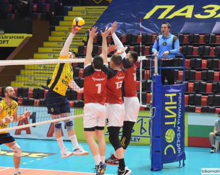 Волейболистите на Локомотив загубиха от Хебър първия четвъртфинал