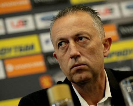 Фурнаджиев: Възможно е Бербатов и Петър Величков да управляват