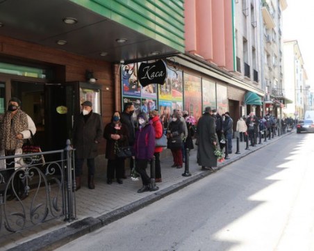 България си взе последно сбогом с великата Татяна Лолова