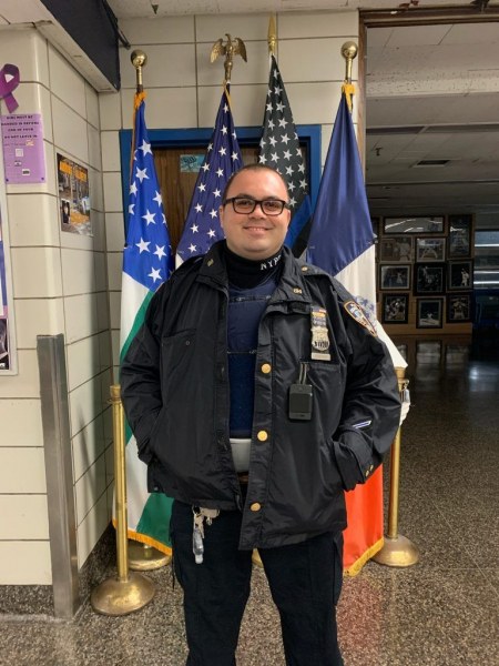 Български полицай в Ню Йорк се превърна в герой! Спаси живота на бебе на Бруклинския мост