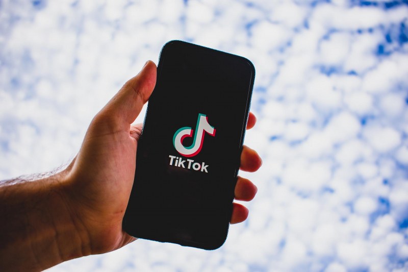 Предизвикателствата на TikTok стават все по-опасни за младите хора
