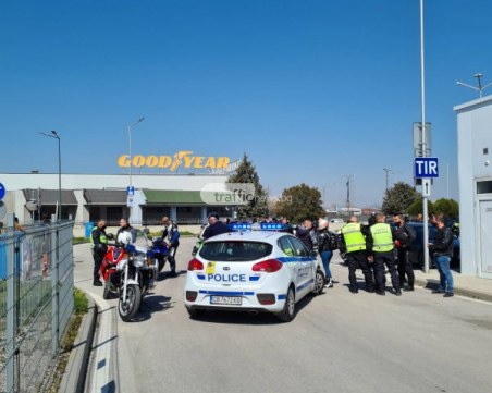 42 акта и 5 фиша отнесоха мотористите на Кукленско шосе