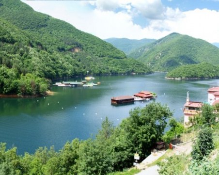 Намериха труп във водите на яз. 