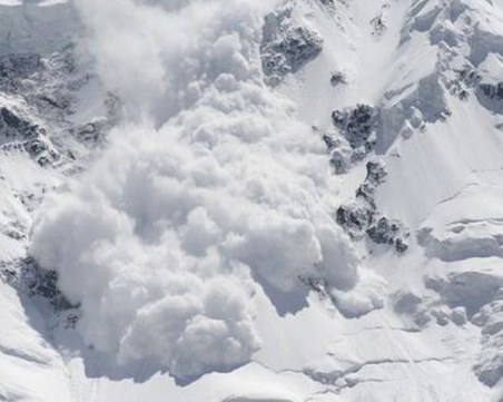 Спасители: Рискът от лавини е много висок при топло време