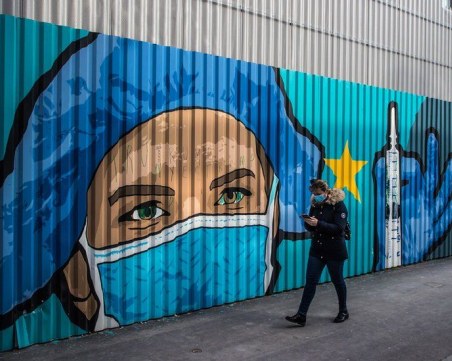 Болниците във Франция започват да се пълнят, лекари искат затягане на мерките