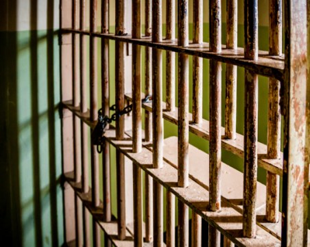 Проверяват бургаския затвор заради огнище на COVID-19 и отказ от медицински грижи