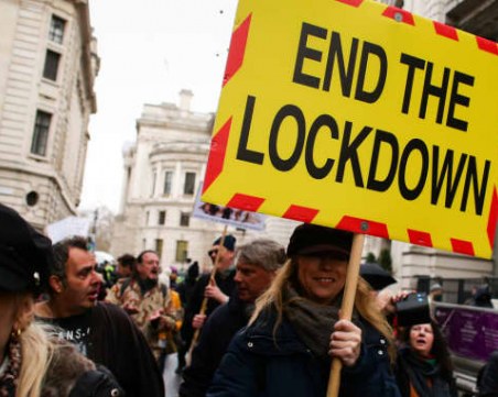 Англия разхлабва мерките срещу COVID-19