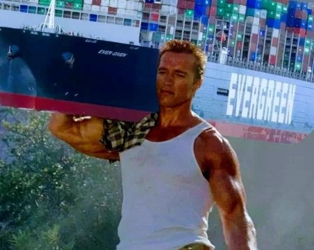 Български капитан пререди останалите на Суецкия канал с думите: Аз само да попитам!