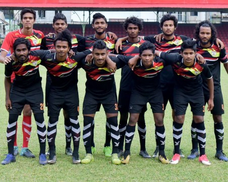 Изгониха футболисти заради отказ да се ваксинират