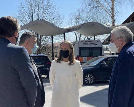 Каназирева: Ситуацията в Пловдивско се усложнява, хоспитализираните вече са 930