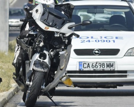 Моторист се блъсна в дървета край Пазарджик, загина намясто