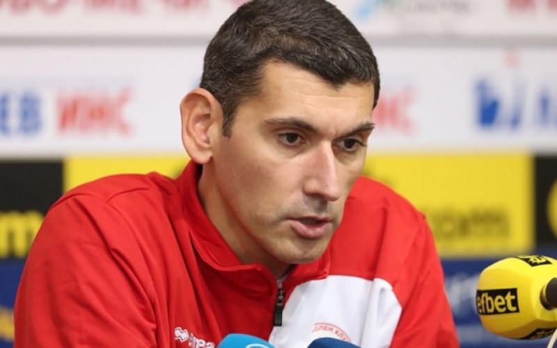 Треньорът на ЦСКА ще води Хебър до края на сезона