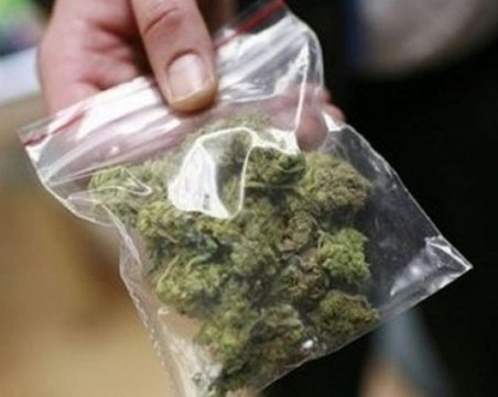 Трима арестувани заради наркотици в Пловдив и областта