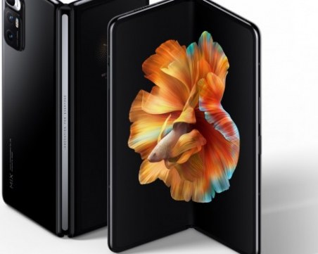 Xiaomi навлиза в сегмента с огъващи се смартфони
