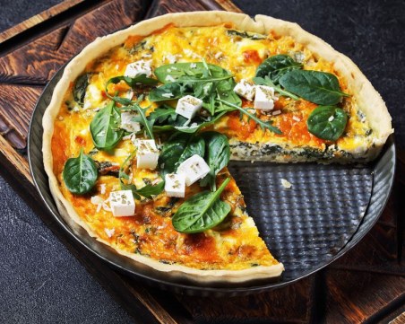 Рецепта за вкусна баница със сирене и спанак