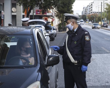 Започва разхлабване на мерките в Гърция