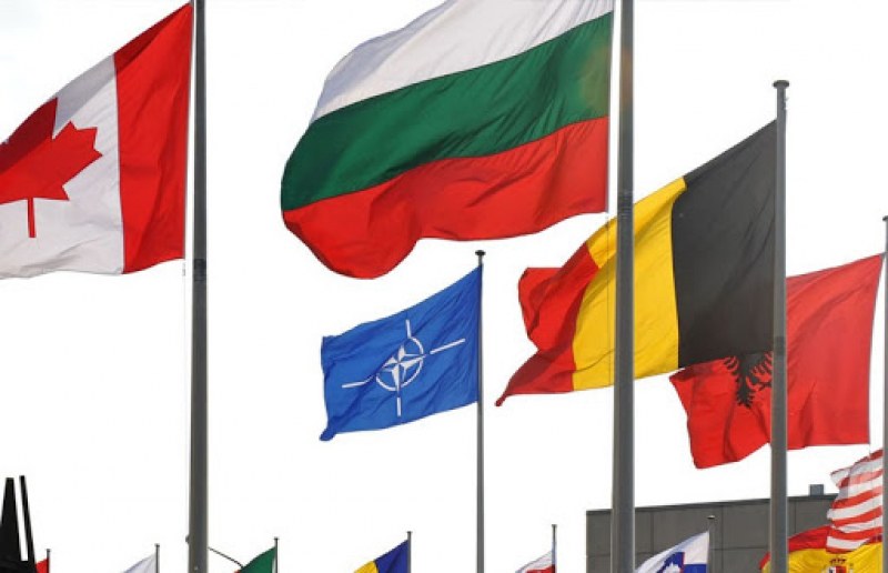 На този ден: България официално влиза в НАТО