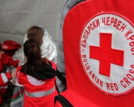 БЧК спира курсовете през април