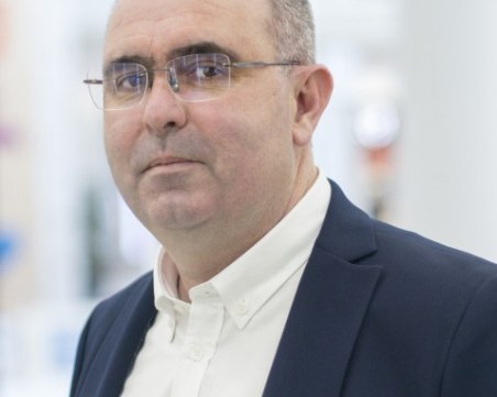 Доц. Христо Димитров: Лутаме се в лъжи и измислени герои