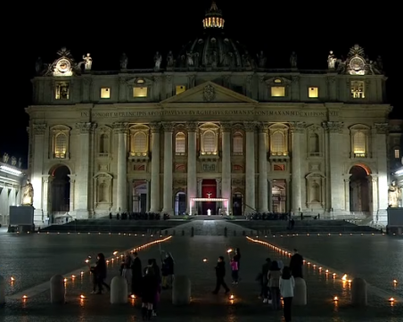 Папа Франциск отслужи литургията за Разпети петък в тесен кръг