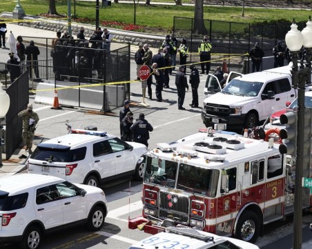 Атаката на Капитолия: Загинал е полицай, заподозреният  е убит