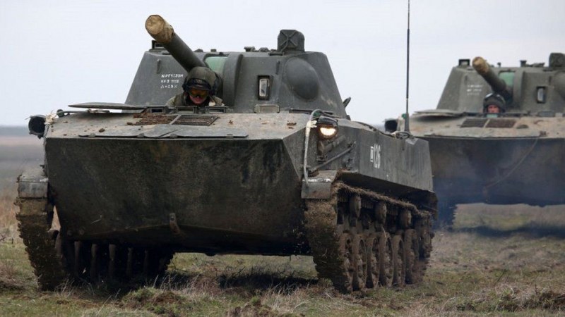 Струпване на руски войски по границите с Украйна алармира НАТО