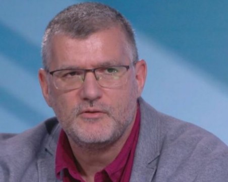 Проф. Момеков: Избягвайте млечни продукти 2-3 часа преди и след прием на антибиотици